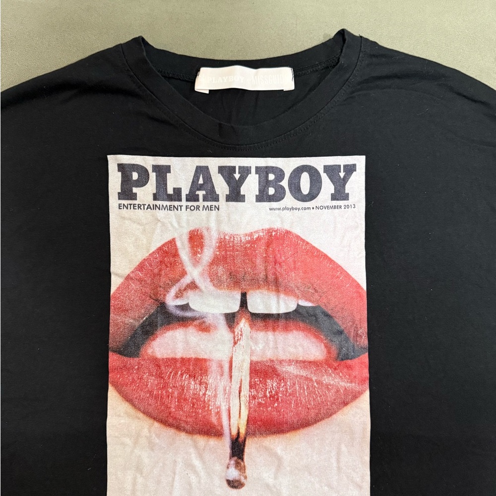 PLAYBOY x Missguided Graphic Crop Top